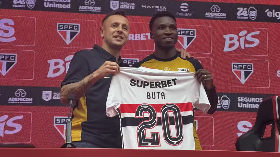 Buta comenta versatilidade e revela posição que prefere atuar