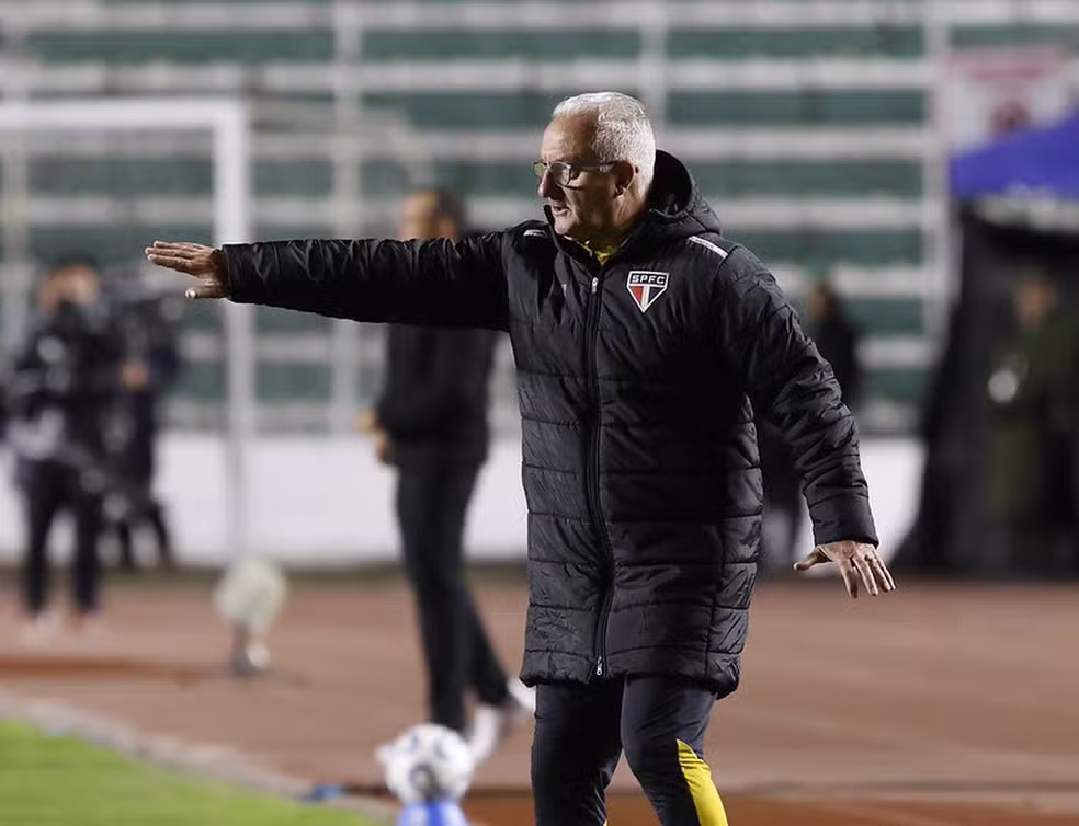 Dorival cita dificuldade “desleal” na altitude, mas valoriza atuação do SP